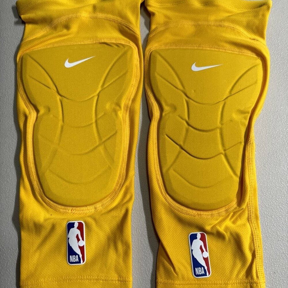 Nike NBA Issued HyperStrong Padded Knee Sleeves Mens Yellow L/XL S/M CT3877-748